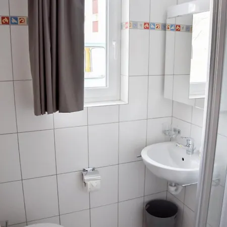 Amasaas Appartement-fewo- Dusche- Wc 4-bettwohnung Nr- 5 By Interhome Appartamento Saas-Fee